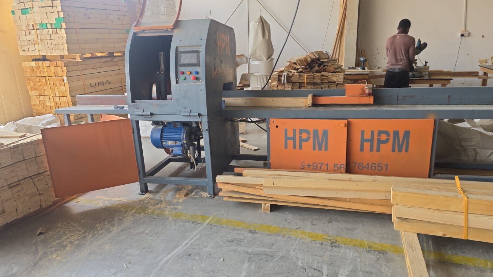 Wood Cross Cutting Machine